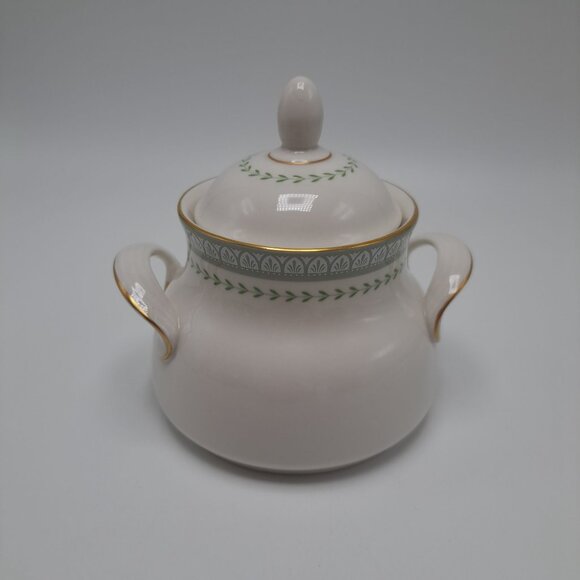Royal Doulton Berkshire Lidded Sugar Bowl Bone China Gold Trim Green Leaf Design - Picture 8 of 11